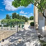 Ivan-4 By Interhome Maslenica