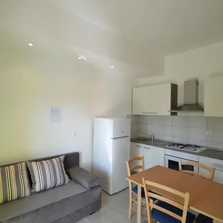 Ivan-4 By Interhome Maslenica