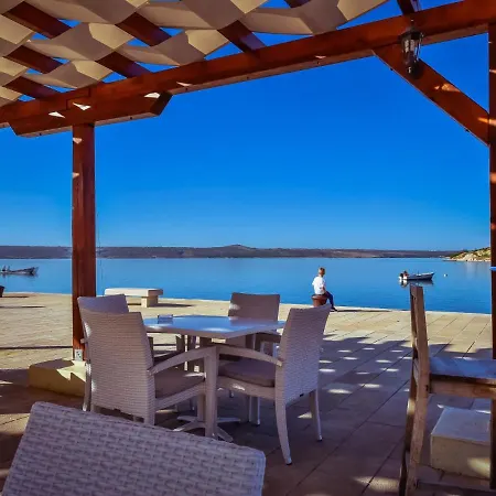 Ivan-4 By Interhome Maslenica