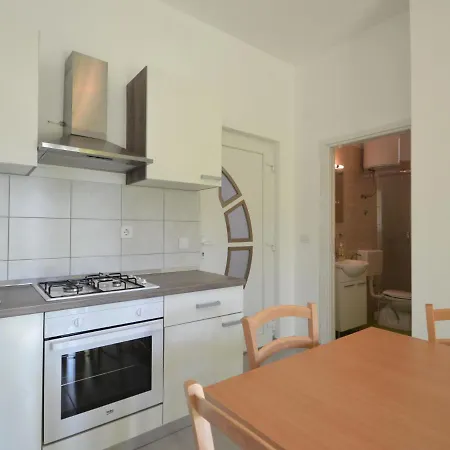 Ivan-4 By Interhome Maslenica