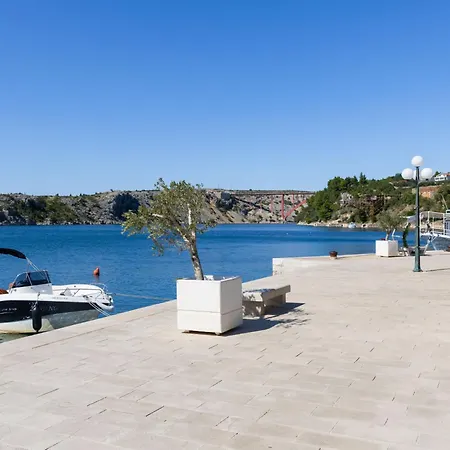 Ivan-4 By Interhome Apartman Maslenica