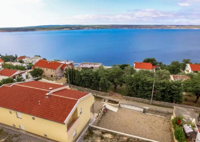 Ivan-4 By Interhome * 马斯莱尼察